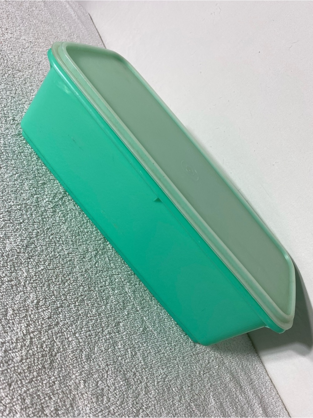Vintage Tupperware Green Jadeite Celery Keeper Vegetable Storage Crisper W Lid